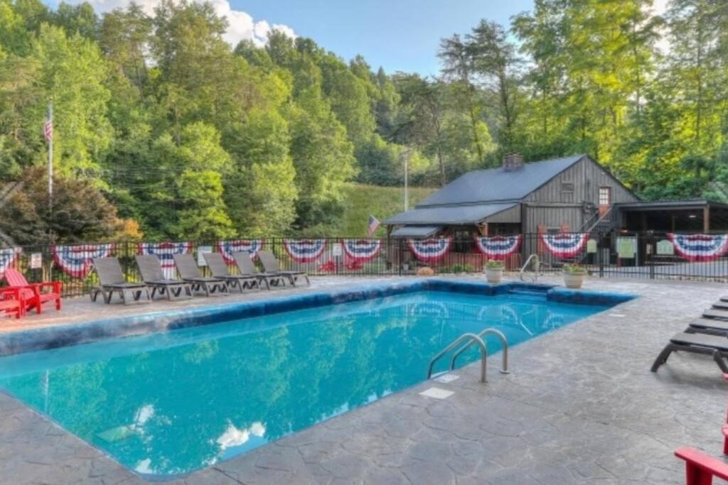 Villa Misty Mountain Sunrise Sevierville Exterior foto